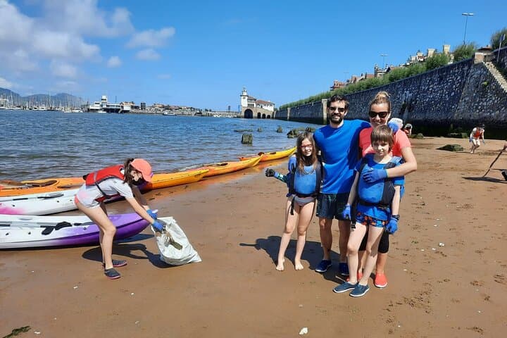 Private Kayak Tour along the Getxo Coast and Hanging Bridge