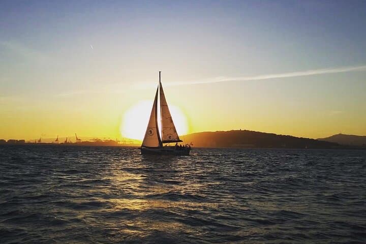 2 Hour Small Group Sunset Sail inc Tapas & Drinks