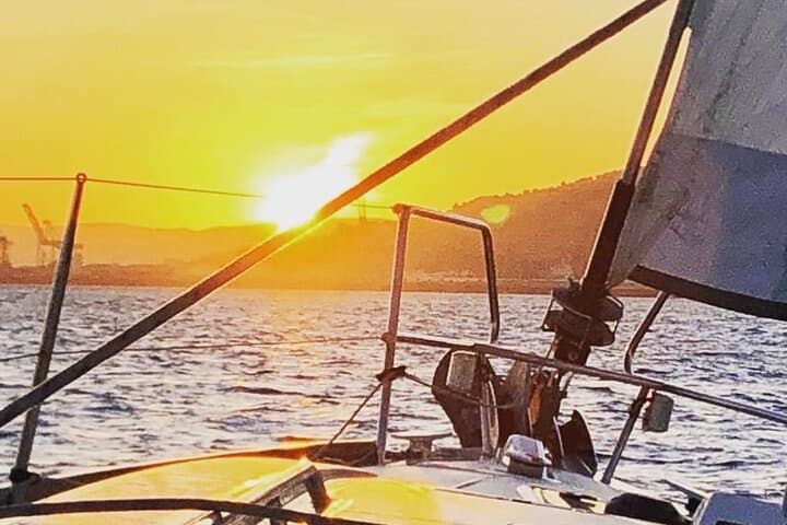 2 Hour Small Group Sunset Sail inc Tapas & Drinks