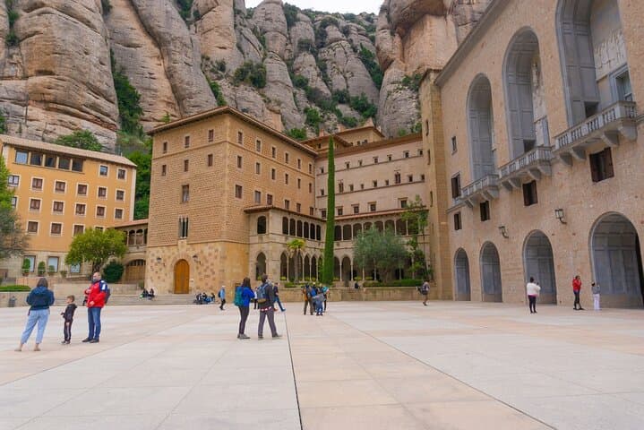 Transfer to Montserrat Monastery from Barcelona