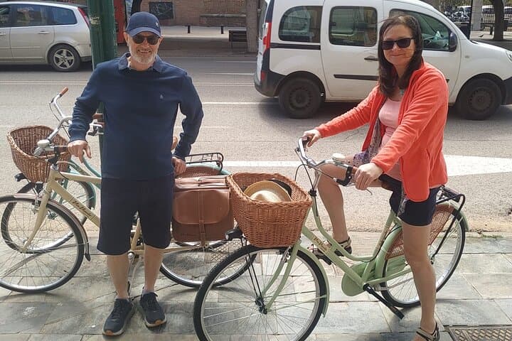 Vintage Style Bike Rental in Malaga