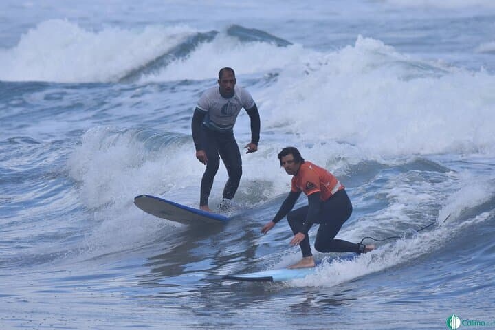 Surf class in Famara 9:15-12:00 or 11:45-14:30 (2h class)