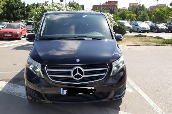 Private Transfer from Barcelona Airport to Cruise Port