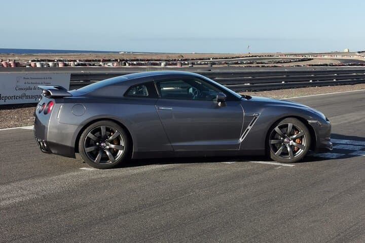 NISSAN GT-R