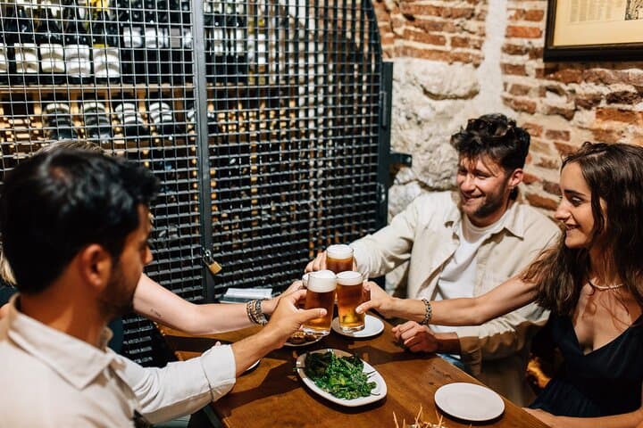 Madrid Local Tapas, Wine Bars & Flamenco Show