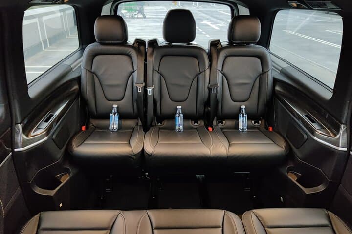 Premium Transfer from / to Airport and Port