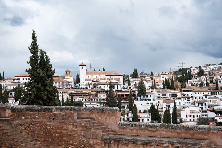 Private Day Tour of La Alhambra and Granada from Cadiz