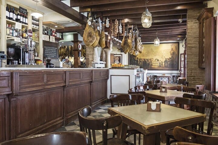 Complete Sevilla Tour: Alcazar & Cathedral fees + Optional Tapas