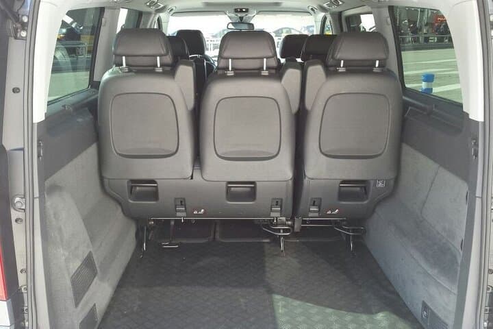 Enough space for Luggage up to 6 poeple.
