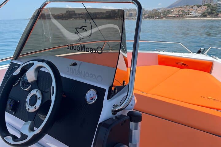 Alquiler de barco sin titulacion en Malaga
