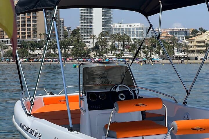 Alquiler de barco sin titulacion en Malaga