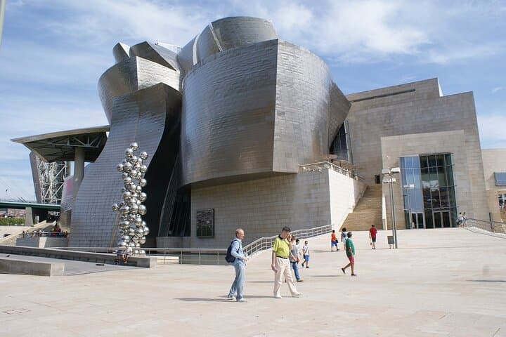 Private Guggenheim Museum Bilbao Tour with Official Guide