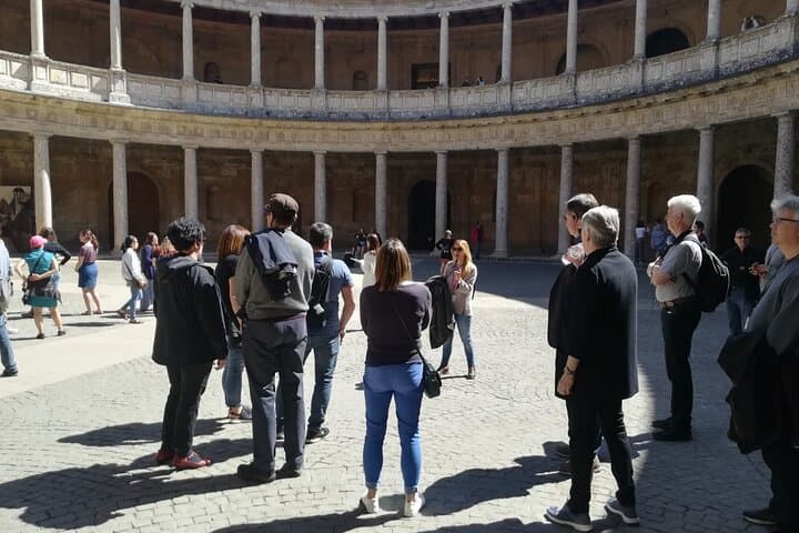 Alhambra & Generalife Skip the line Small Group including Nasrid Palaces