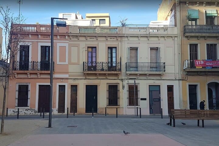 Tour of the Gràcia neighborhood