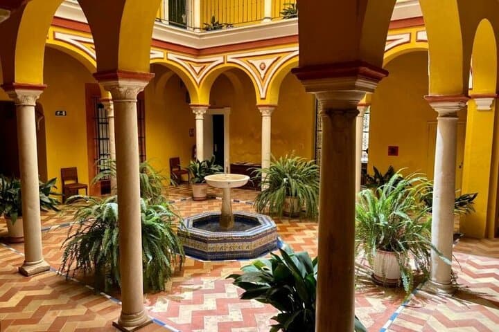 Spirit of Seville - Private Walking Tour with Casa de Pilato