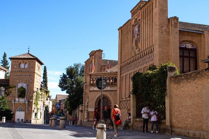 Toledo Historical Small Group Tour with Cathedral & Monuments