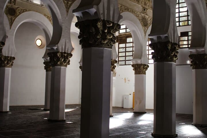 Toledo Historical Small Group Tour with Cathedral & Monuments