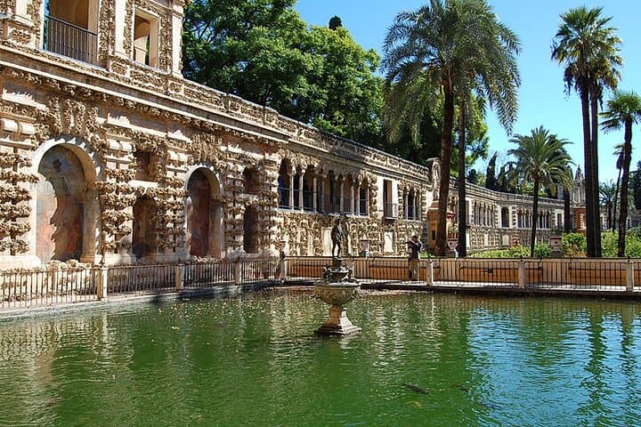 Private Sevilla Tour for families with children and teens...