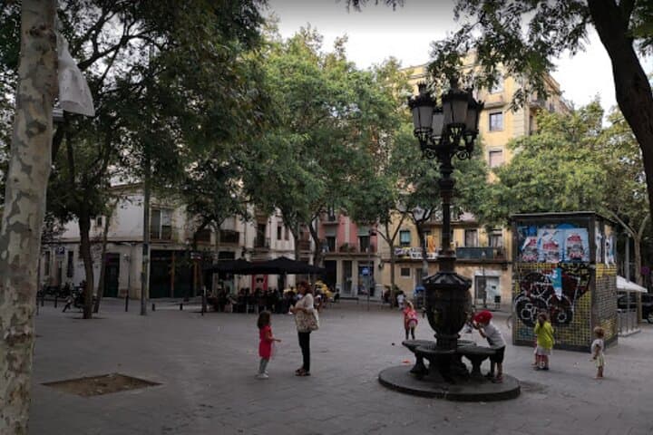 Private Tour of 2 hours and a half of the Civil War in Barcelona