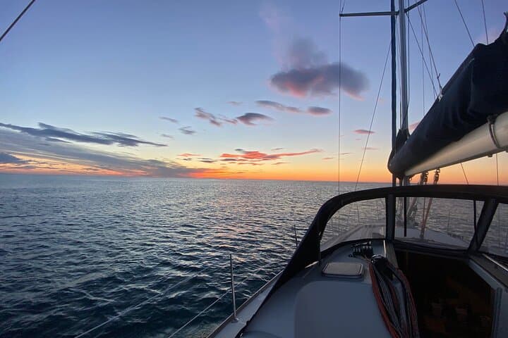 Private 2-Hour Tour of Barcelona on a Sailboat