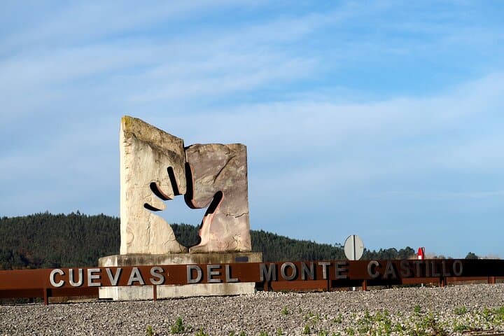 Monunment to El Castillo Caves