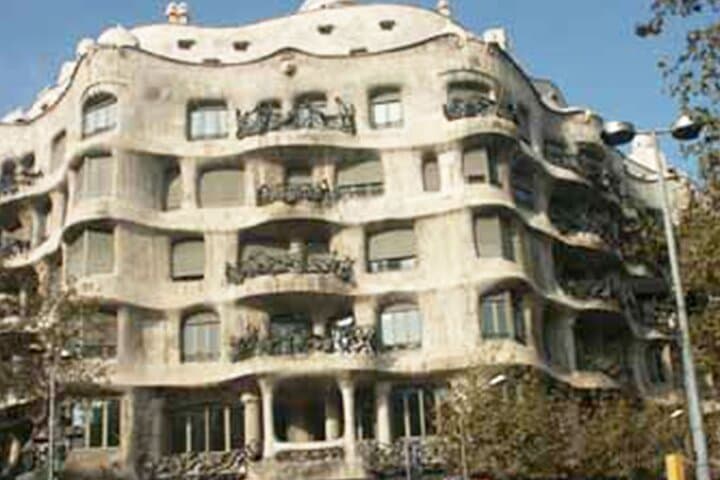 Private Audio Guided Walking Tour in Barcelona