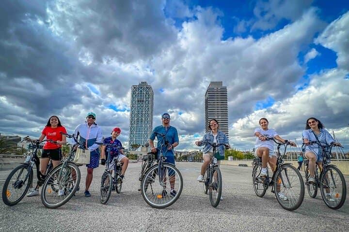 Private Barcelona E-Bike Experience with Iconic Photo Stops