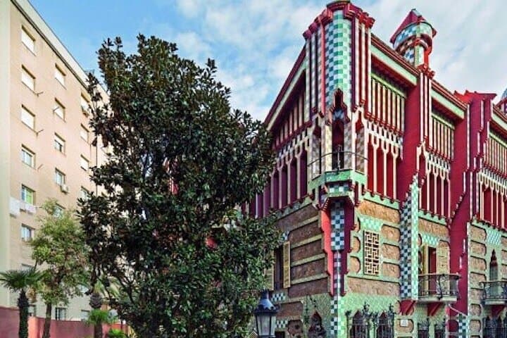 Private Tour Casa Vicens & Park Güell Tour with Official Guide
