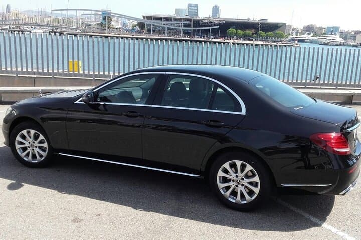 Private Transfer from Barcelona City to the Port (or vice versa)