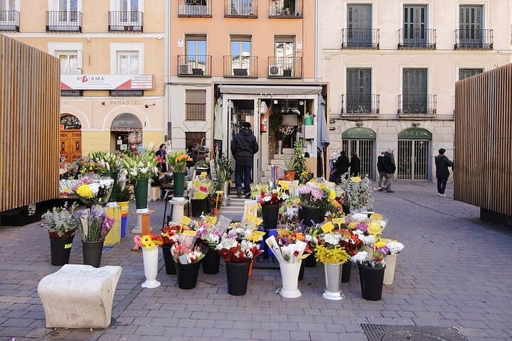La Latina to Madrid Guided Tour with Breakfast