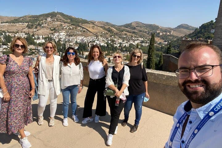 Official Guide to visit Alhambra (tickets NOT included)