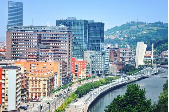 Bilbao : Private Custom Walking Tour with A Guide (Private Tour)