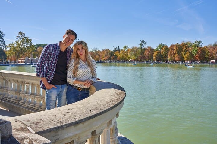 Private Professional Photoshoot in Retiro Park in Madrid