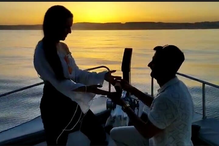 Sunset + Overnight on the boat + Breakfast