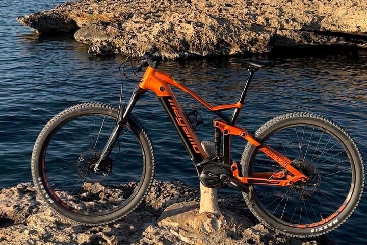 Ebike tour Torre dei Pirati di Cala Bassa + Paella and Sangria