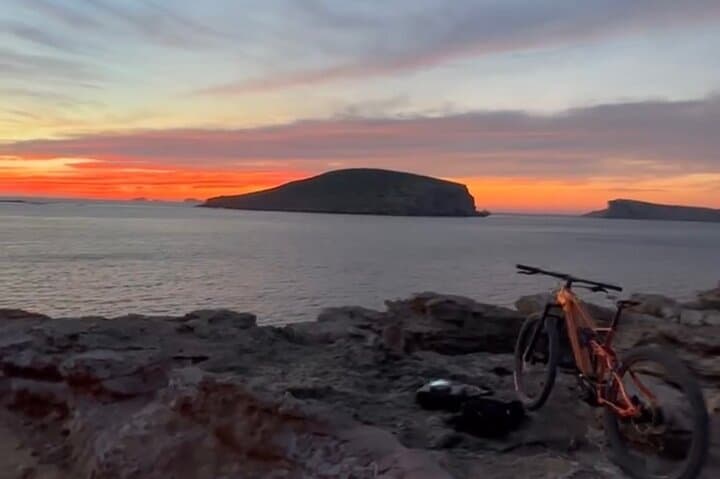 Ebike tour Torre dei Pirati di Cala Bassa + Paella and Sangria