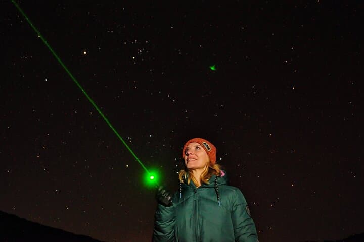 A guest using the laser pen to guess the North Star?
