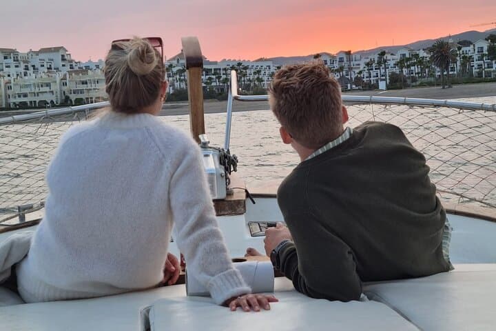 Sunset + Overnight on the boat + Breakfast
