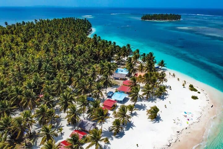 Dog Island: Snorkeling in San Blas and Typical Lunch