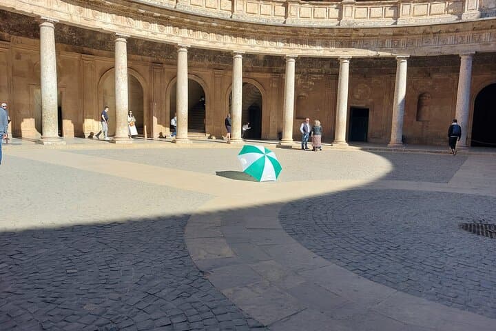 Alhambra Guided Tour, Nasrid Palaces and Generalife