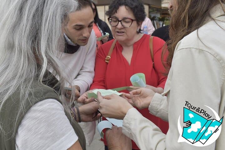Games and History Walking Tour in the Center of Valencia