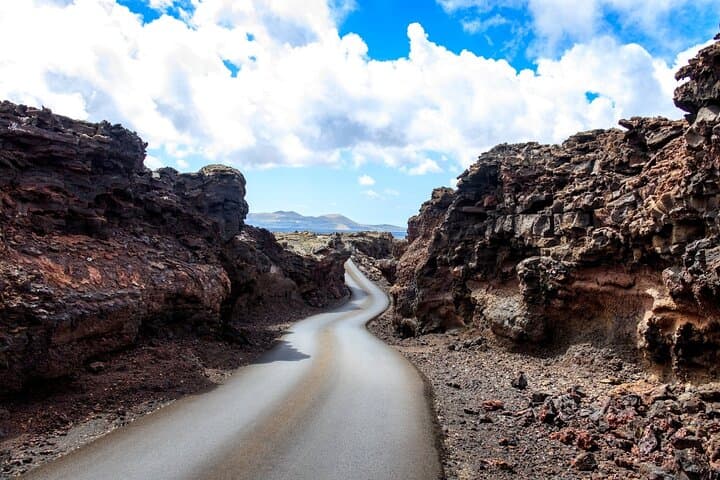 Half Day Timanfaya Volcanic Tour in Lanzarote
