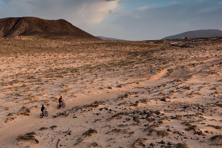 Road to the volcanoes.