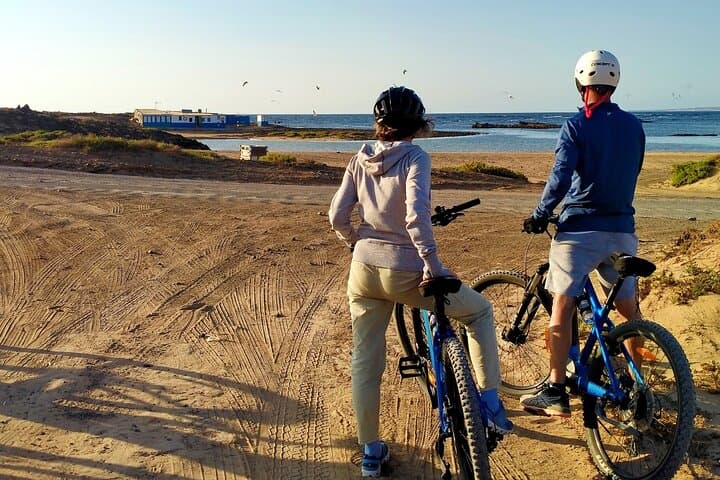 Corralejo: self guided Ebike tour to Popcorn beach and volcanoes