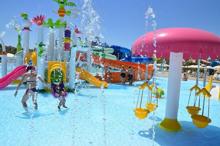 Parque Warner Beach Water Park from Central Madrid