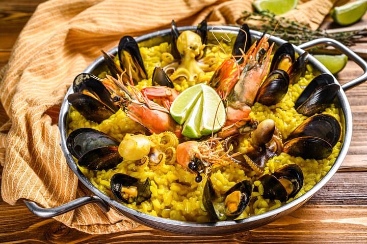 Private Spanish Food Tasting Tour in Barcelona Old Town