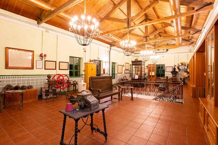 The museum on the third floor tells the story of the visionary Ruperto Chavarri and the famous Aguas de Carabaña exported all over the world