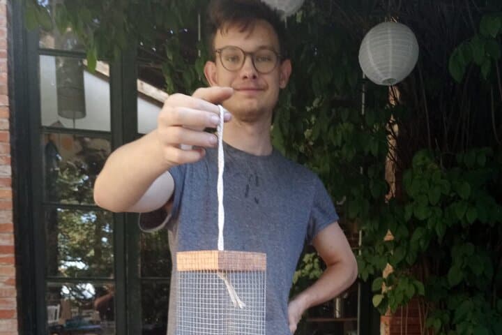Small Group Make Your Own Bird Feeder Workshop in Cercedilla
