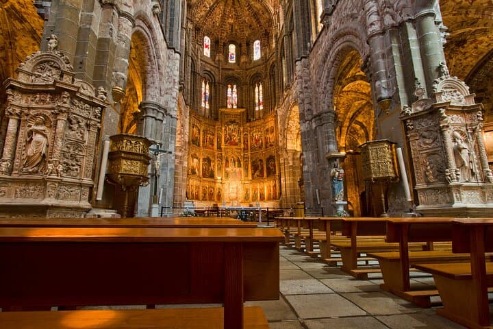 Ávila https://media-cdn.tripadvisor.com/media/attractions-splice-spp-720x480/11/f4/71/e1.jpgCathedral interior
