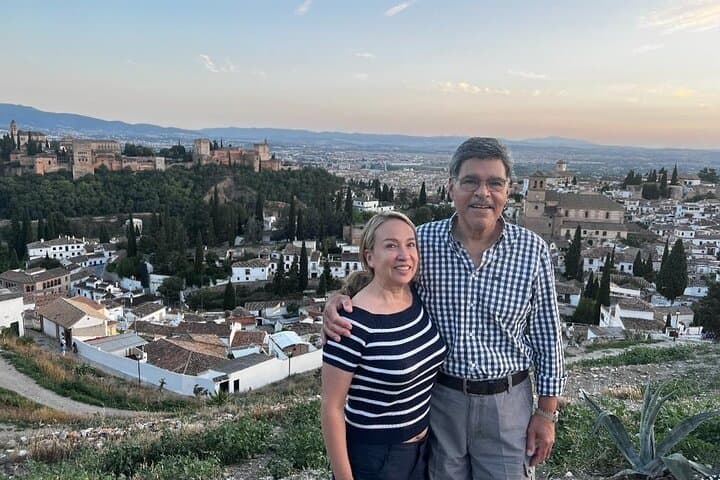 Gypsy life: Sacromonte and the caves private tour
